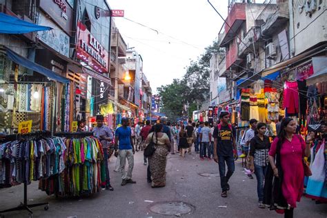 Sarojini Nagar Market Delhi - What to buy, Timing, Reason to visit