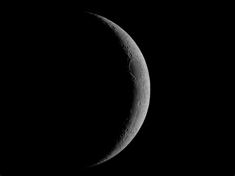 Tonight's Waxing Crescent Moon : r/astrophotography