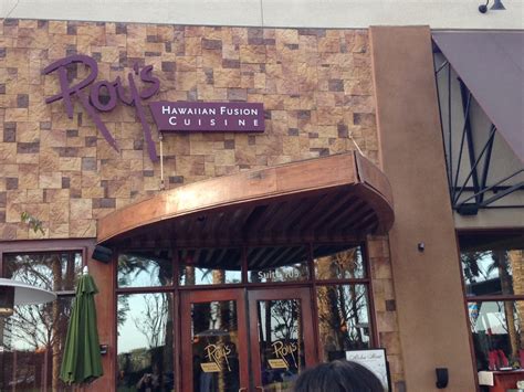 The Pastry Chef's Baking: Restaurant Review: Roy's Hawaiian Fusion ...