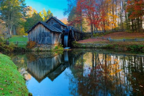 Blue Ridge Parkway: Runs from Warnesbor, Virginia through Afton (VA ...