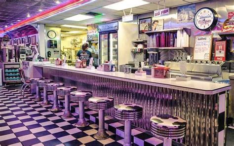 Starlite Diner | Iconic Retro Style Restaurant at Daytona Beach