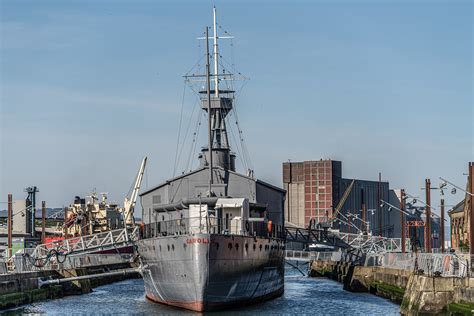 THE HMS CAROLINE ENTERED SERVICE IN 1914 AND NOW IT IS A FLOATING MUSEUM IN BELFAST