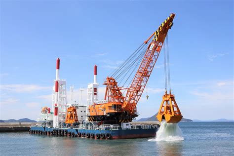 GT Series / Grab Dredging Crane | Product | SKK Corporation