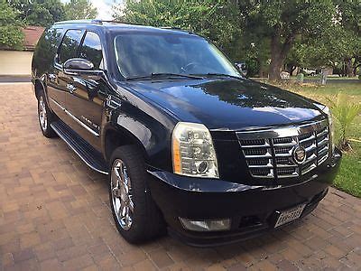 2007 Cadillac Escalade Black SUV w/ Silver Trim 2007 Black Cadillac Escalade EXT -- Antique ...