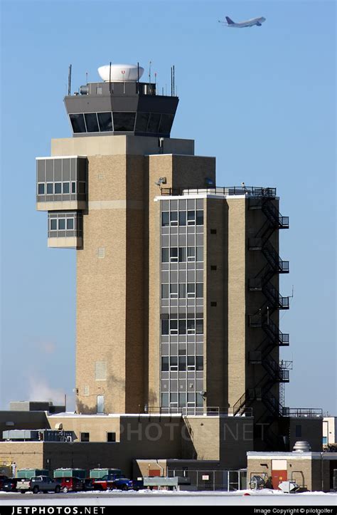 KMSP | Airport | Control Tower | RyRob | JetPhotos