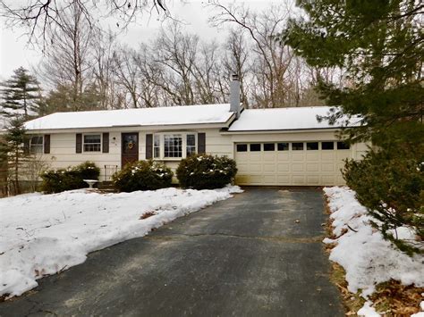 42 Belmont Dr, Merrimack, NH 03054 - MLS 4983054 - Coldwell Banker