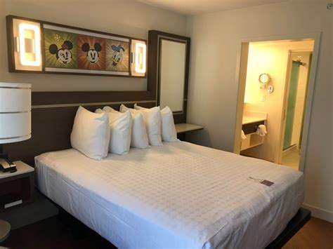 PHOTOS, VIDEO: Tour a Newly Refurbished Family Suite at Disney's All-Star Music Resort - WDW ...