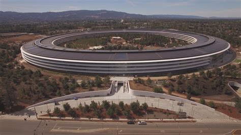 Apple Park, Cupertino, California: September 2017 drone flyover video - Business Insider