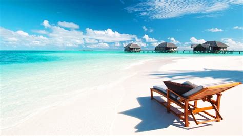 Relax on the beach, Maldives – Travel Around The World – Vacation Reviews