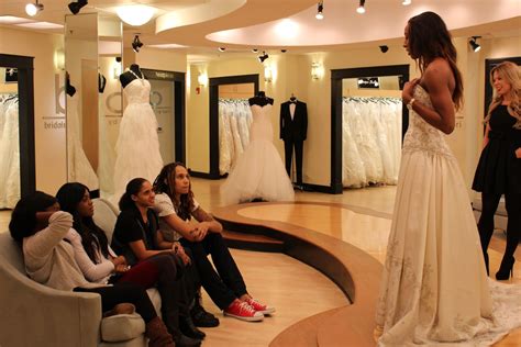 Brittney Griner and Glory Johnson search for a wedding dress on 'Say ...