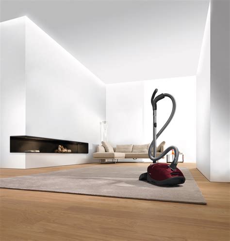 Miele C3 limited Edition | The Vacuum