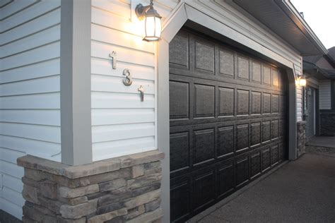 She Re-Purposed It: How to paint your garage & front door!