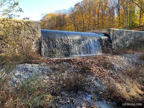 Watchung Reservation – Sierra Trail | njHiking.com