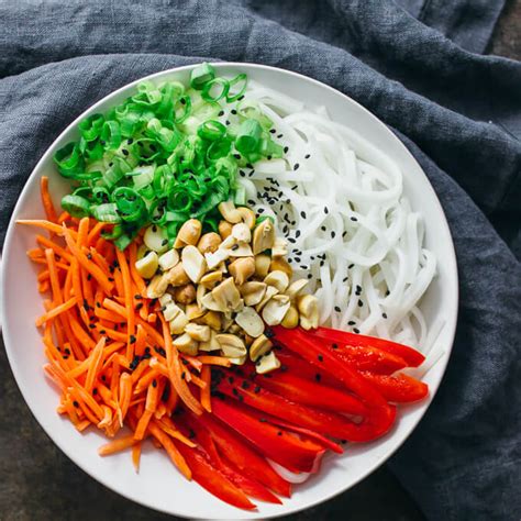 Cold peanut noodle salad - Savory Tooth