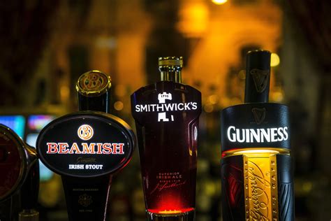 Favorite Irish Drinks to Order in a Pub or to Take Home