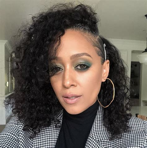 Tia Mowry flaunts her bold new haircut (photo) | New haircuts, Goddess ...