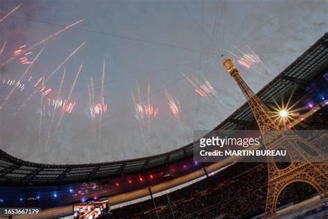 2,221 Eiffel Tower Fireworks Stock Photos, High-Res Pictures, and ...