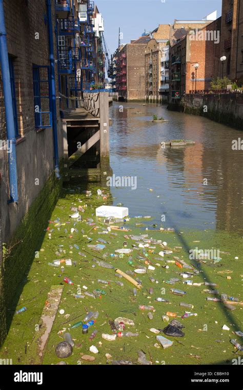 England, London, Pollution in the River Thames Stock Photo - Alamy