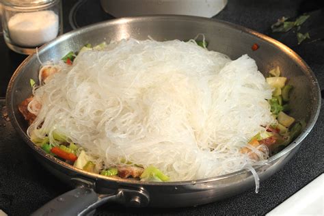 Simply Gourmet: Cellophane Noodle Stir Fry