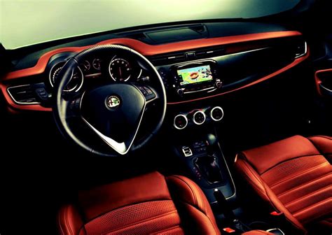 Alfa Romeo Giulia Quadrifoglio Interior Pictures - Design Corral