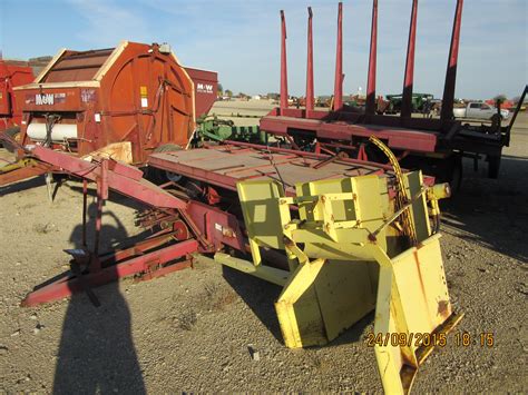 New Holland bale wagon | New holland, Farm equipment, Vintage farm