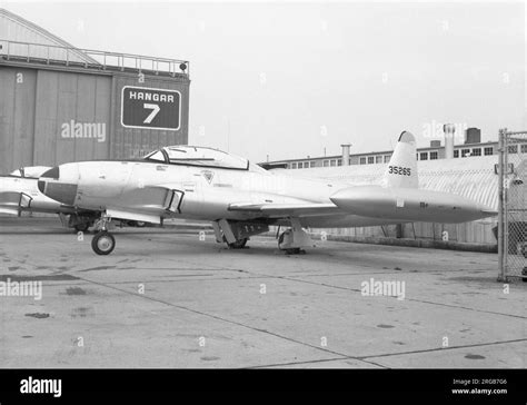 Hellenic aviation Black and White Stock Photos & Images - Alamy