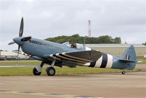 File:Spitfire mk11 pl965 arp.jpg - Wikipedia