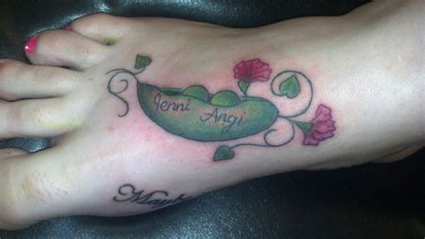 Two peas in a pod foot tattoo | Tattoos for daughters, Bff tattoos, Bee tattoo