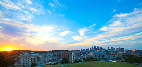 Kansas City Skyline Sunset Stock Photo - Download Image Now - iStock