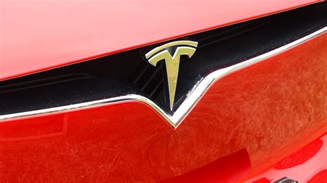 Tesla dumps 2030 sales goal of 20 million cars - newmobility.news