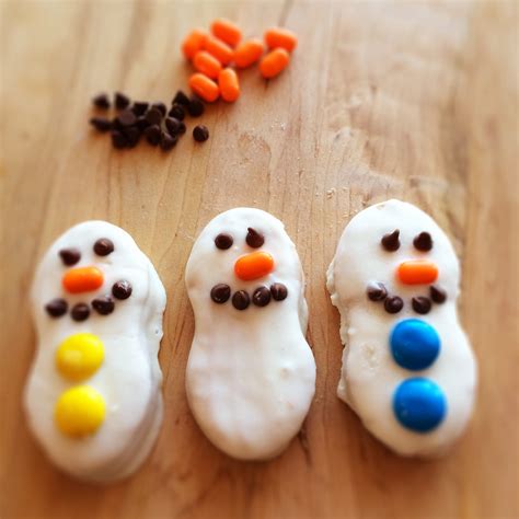 Easy Snowman Cookies | The Gingham Apron