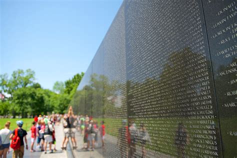 Vietnam Veterans Memorial Information Guide