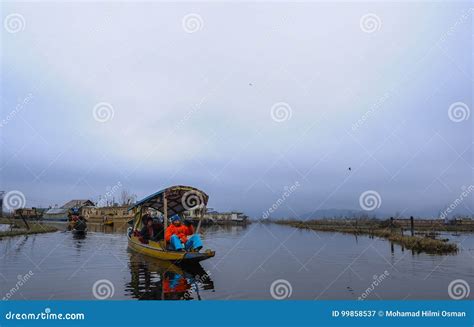 Shikara is One of the Interesting Activity that Tourist Can Do in Kashmir Editorial Photography ...