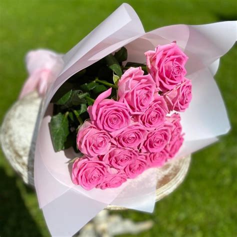 Bouquet of 15 Aqua Roses - order and send for 35 $ with same day delivery - MyGlobalFlowers