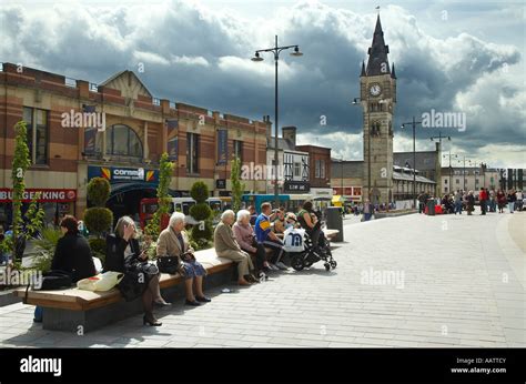 Town centre darlington county durham hi-res stock photography and ...