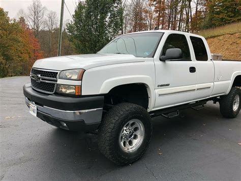 great shape 2006 Chevrolet Silverado 2500 LT pickup for sale