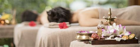 Luxury Ayurveda Retreat in India | Best Ayurvedic Retreat in Kerala, India | Smile Travels