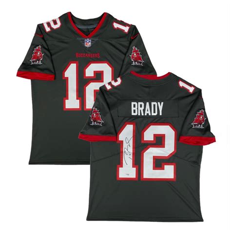 Tom Brady Signed Buccaneers Nike Limited Jersey (Fanatics) | Pristine Auction