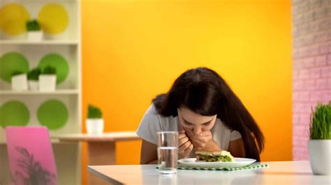 Food Poisoning vs Diarrhea: How To Tell The Difference