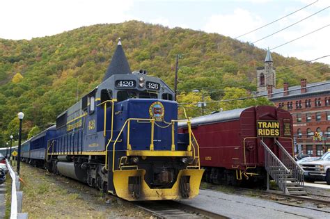 Fall Trains Tours in the Poconos