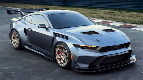 The Ford Mustang GTD Can Hit 210 MPH With DRS And Is Already Sold Out | American Cars And Racing