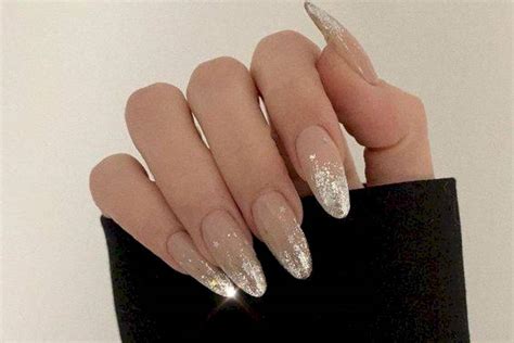 Diseños de uñas con glitter para lucir elegante en los últimos días del año | Nueva Mujer