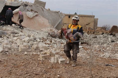 Syria & Russia carpet bomb Idlib province | Mary Scully Reports