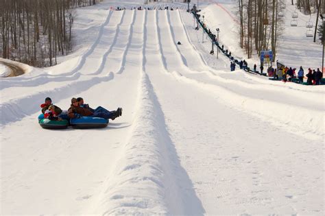 6 Amazing Hills For Snow Tubing in and Around Brampton