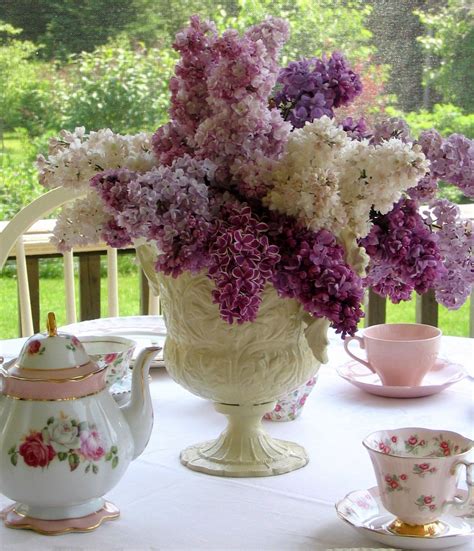 Aiken House & Gardens: Lilac Time Again! | Flower arrangements ...