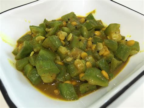 Tori Ki Sabzi Recipe (Dodkyachi bhaji) - Uma's Kitchen