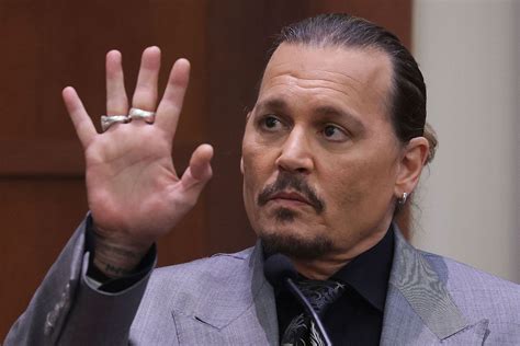 Johnny Depp Shows 'Mangled' Finger in Court While Recalling 2015 Injury