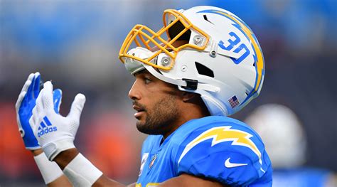 Now That Austin Ekeler Will Stay With Chargers, Here’s What Fantasy ...