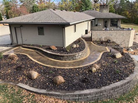 Hardscape Vs. Softscape: What to Know | Traxler Hardscapes