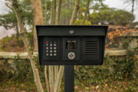 Automatic gate keypad entry system with security camera and integrated intercom. Dr… | Home ...